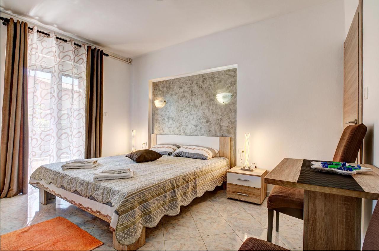 Apartments Kajfes Фажана Екстер'єр фото