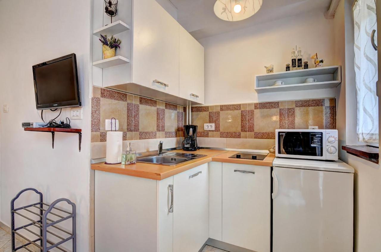 Apartments Kajfes Фажана Екстер'єр фото