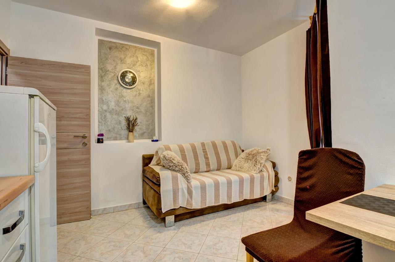 Apartments Kajfes Фажана Екстер'єр фото