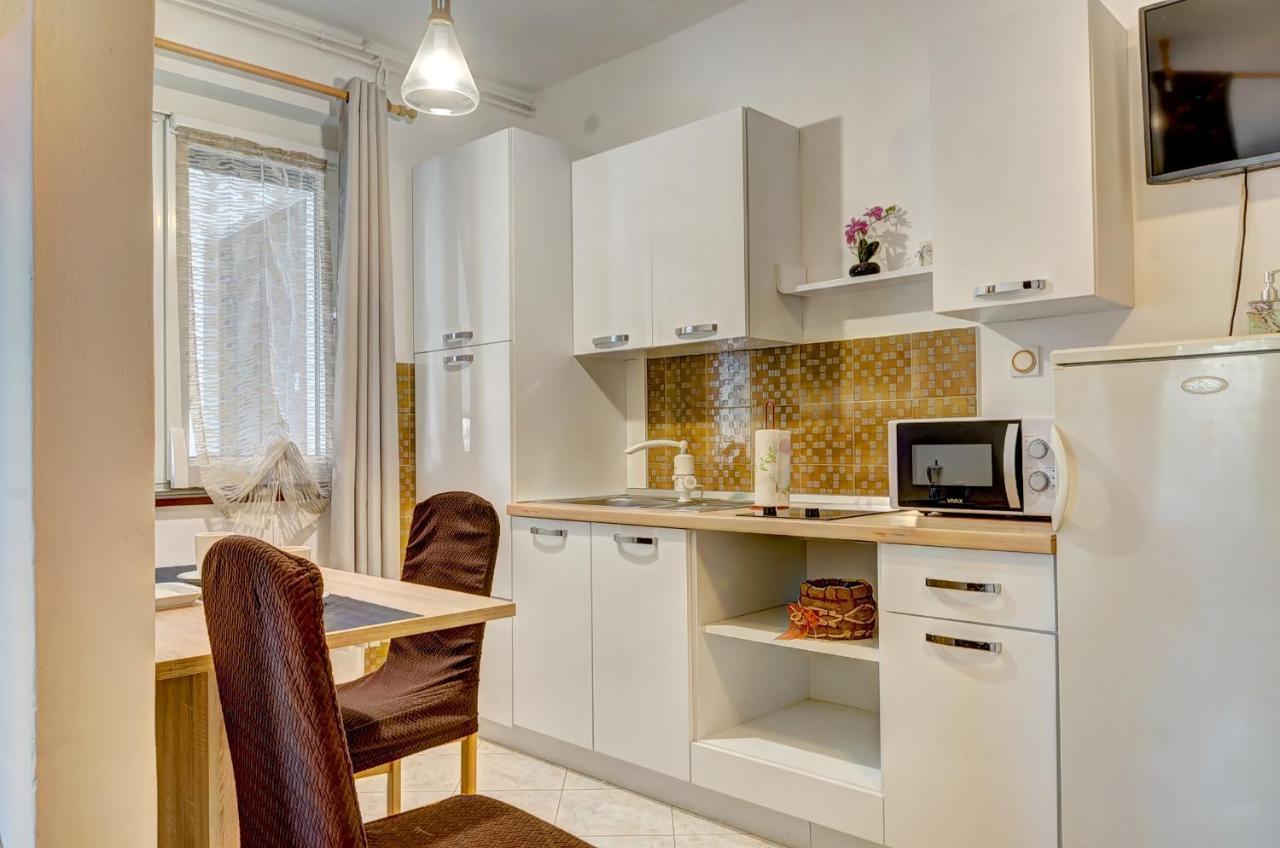 Apartments Kajfes Фажана Екстер'єр фото